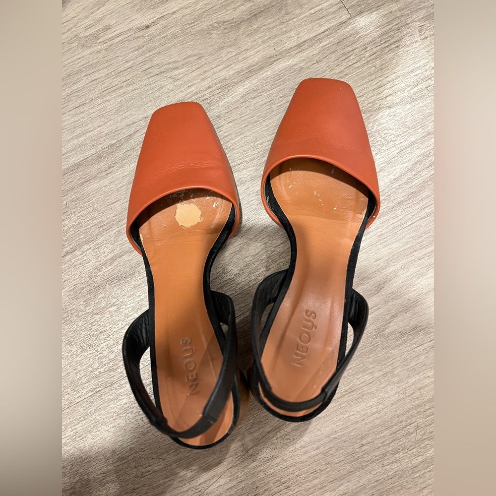 Neous shoes